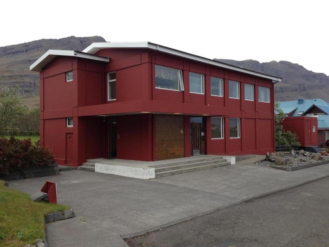 Hotel Post Breiðdalsvík Buitenkant foto